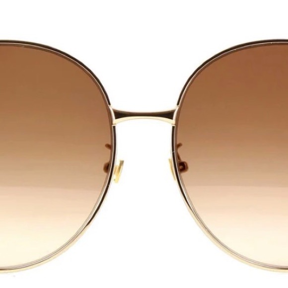 Gucci Women's Sunglasses with Gold Frame - Picture 2 of 7